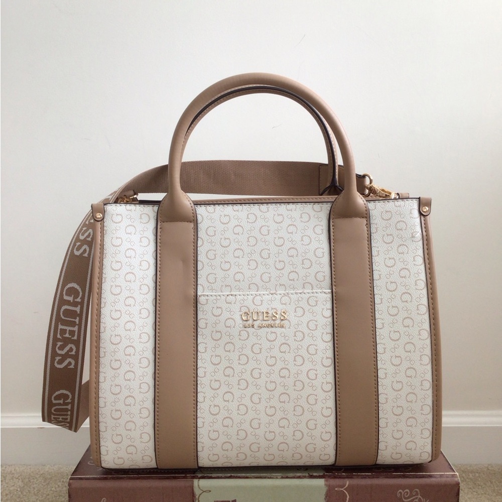 GUESS Beige and White Satchel